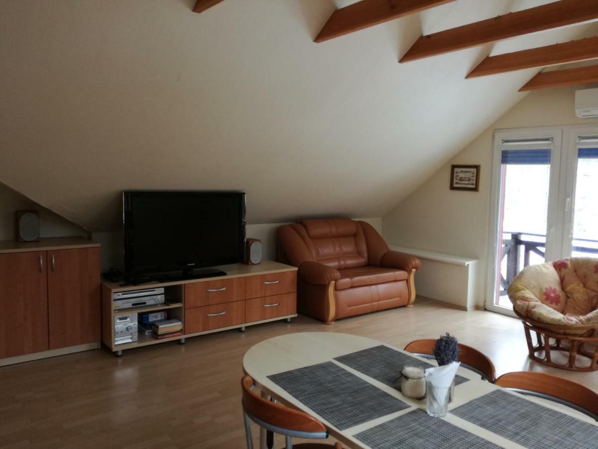 Cozy Apartment With Balcony Juodkrante Bagian luar foto