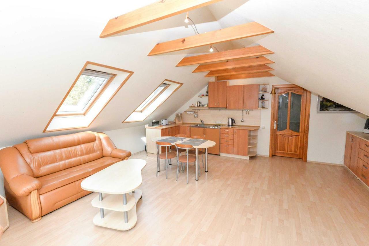 Cozy Apartment With Balcony Juodkrante Bagian luar foto